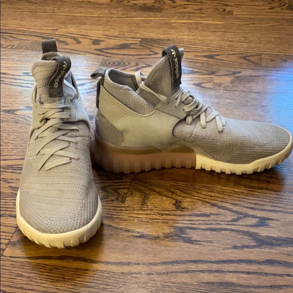 Gray Adidas Tubular size 9 worn once!